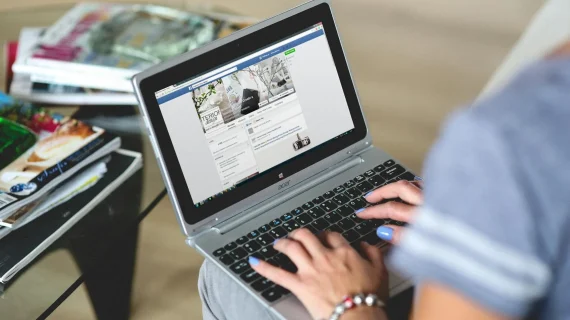Website vs Instagram untuk Bisnis: Mana yang Terbaik?